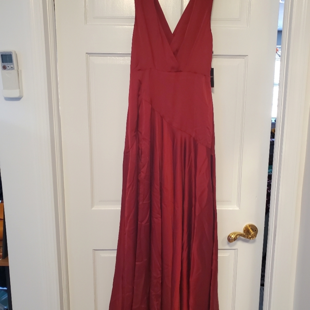 Forever 21 Contemporary NWT Small formal gown